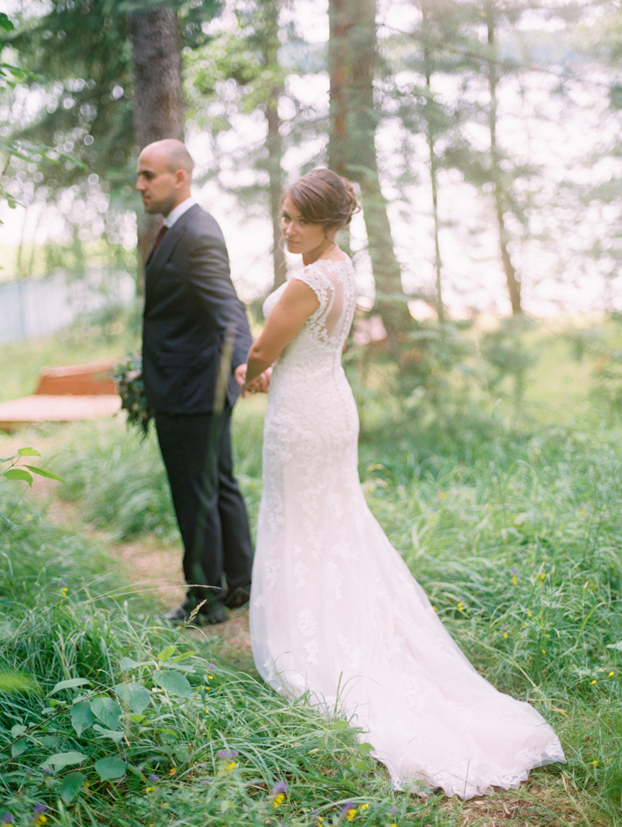 Rustic wedding with horses and owl in Dobromysli Film