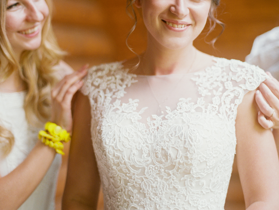 Rustic wedding with horses and owl in Dobromysli Film