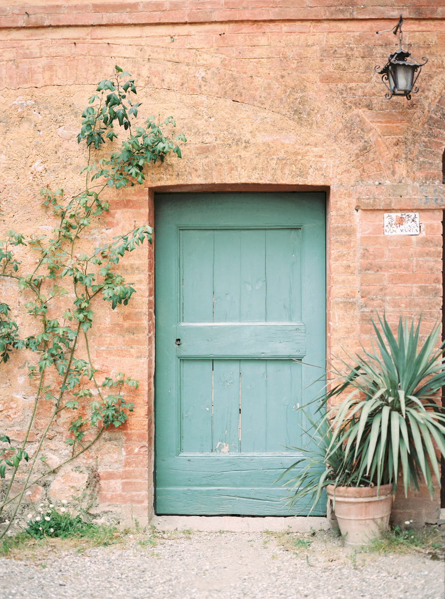 Colorful Tuscan Wedding in Montestigliano Film