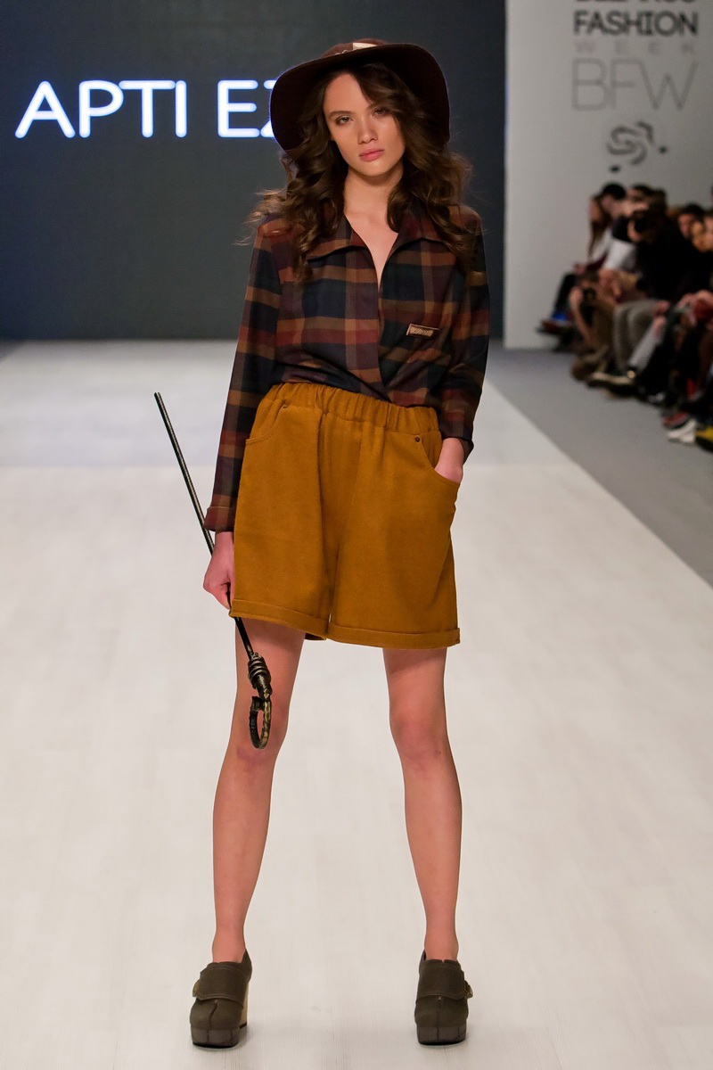 FASHION WEEK