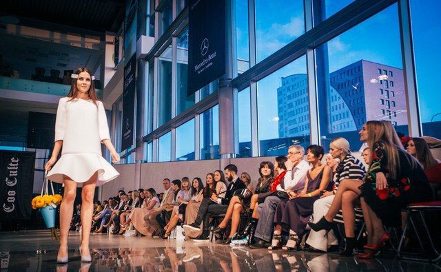 FASHION WEEK