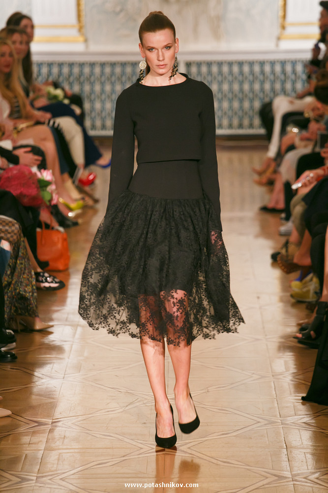 FASHION WEEK