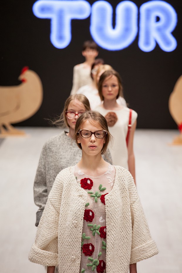 FASHION WEEK