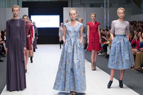 FASHION WEEK