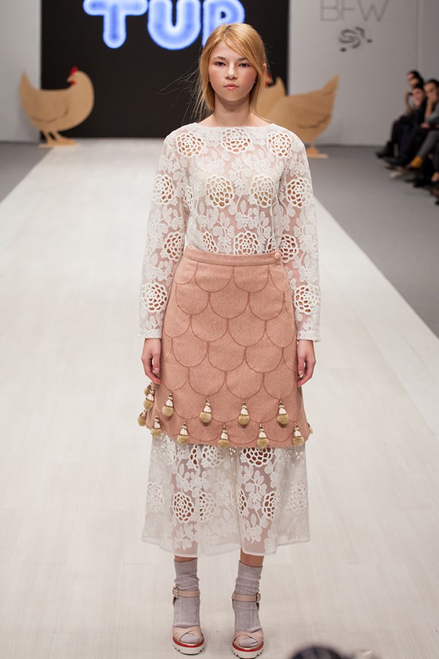 FASHION WEEK