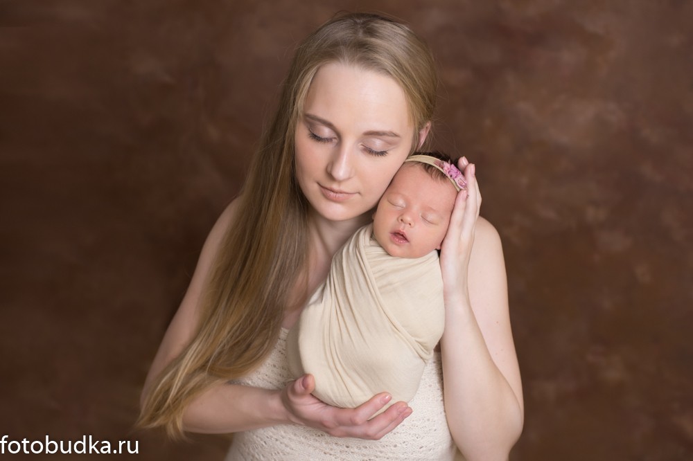 фотографиии новорожденного с мамой Юлия Абдулина
