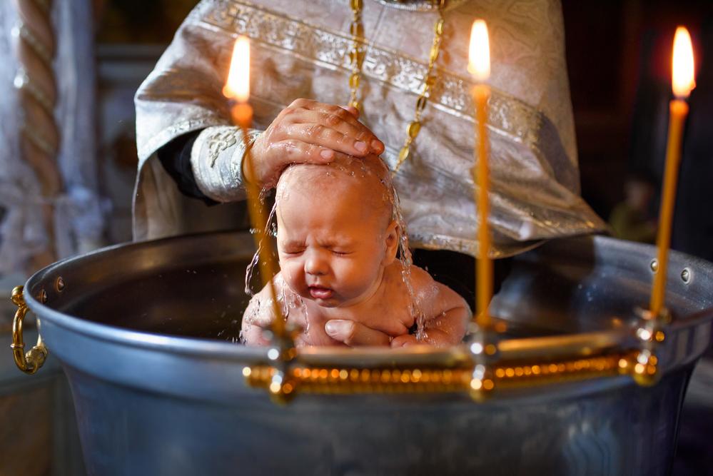 фотограф на крещение, москва, где крестить, ребенка, крестильная рубашка, храм Воскресения Словущего