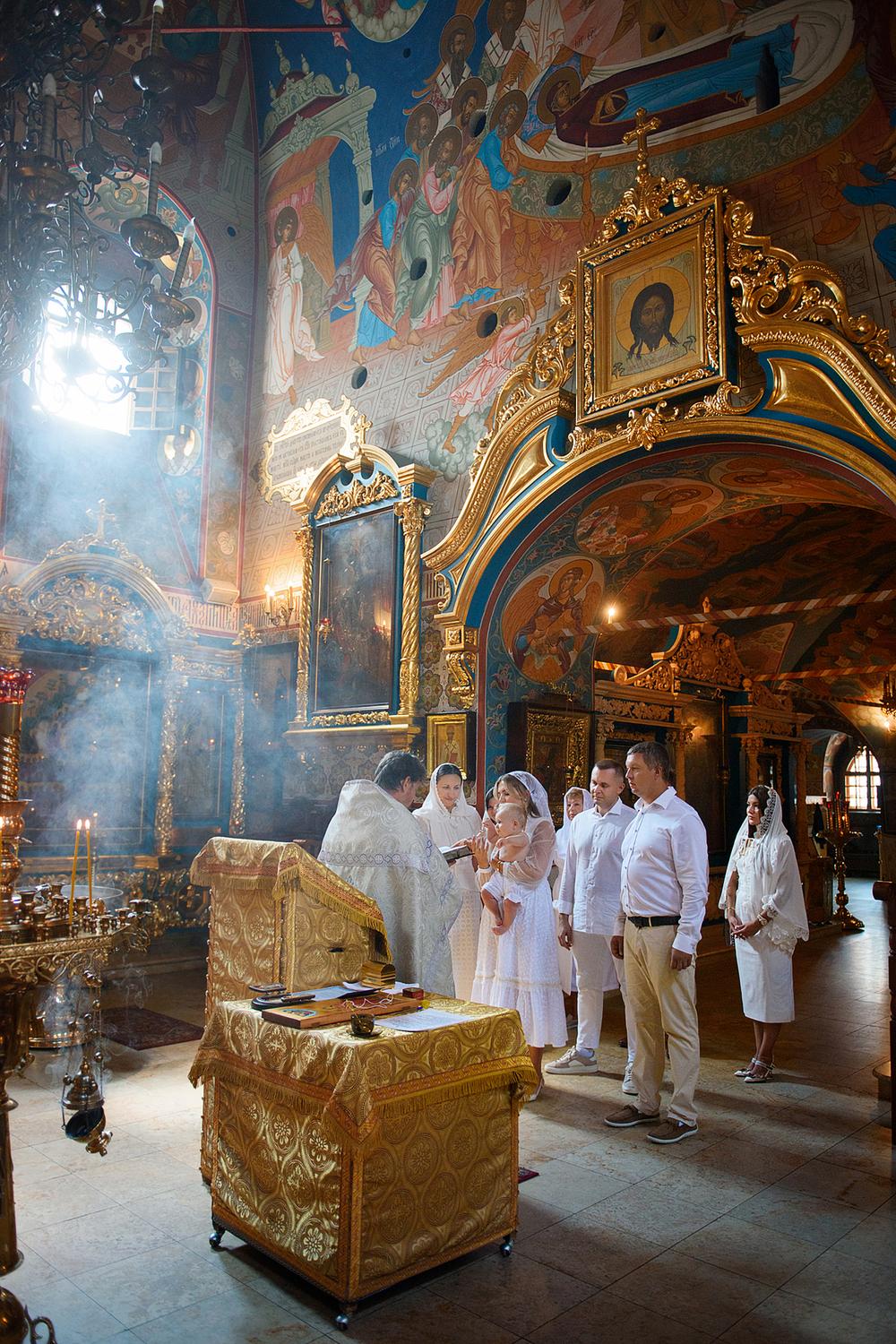 фотограф на крещение, москва, где крестить, ребенка, самый красивый храм, павловская слобода, истра