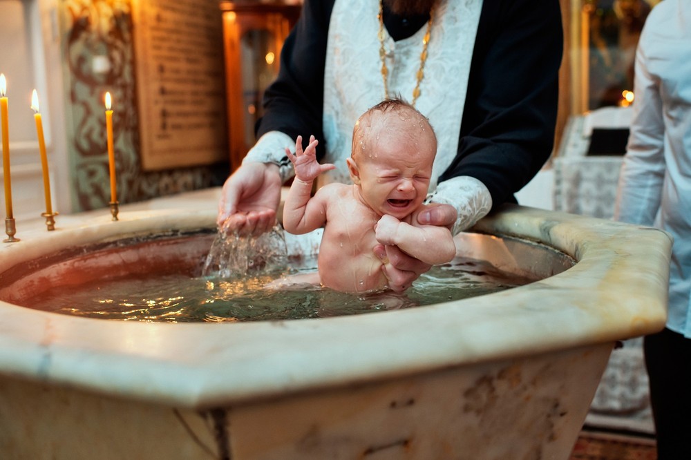 Крещение в храме в Переделкино