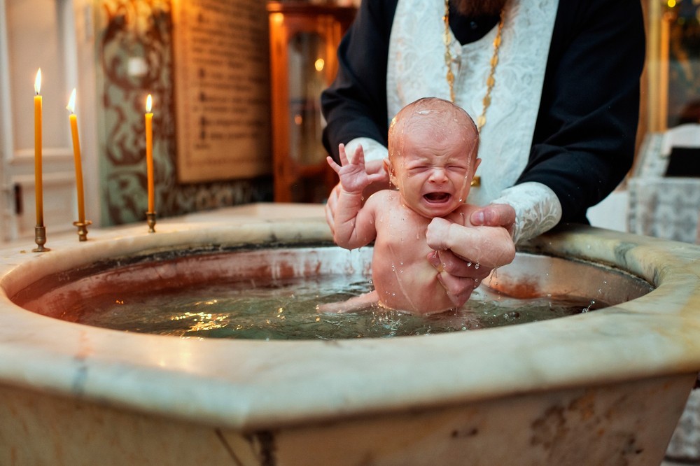Крещение в храме Спаса Преображения в Переделкино