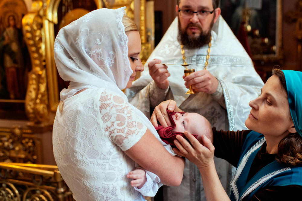 причащение младенцев после крещения
