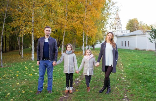 Семейная фотосессия осенью