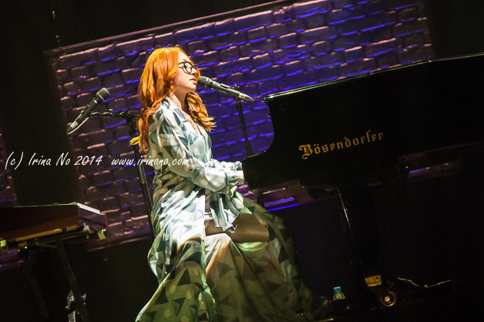 Concert Photos - Tori Amos, Toronto, Massey Hall 8/08/2014