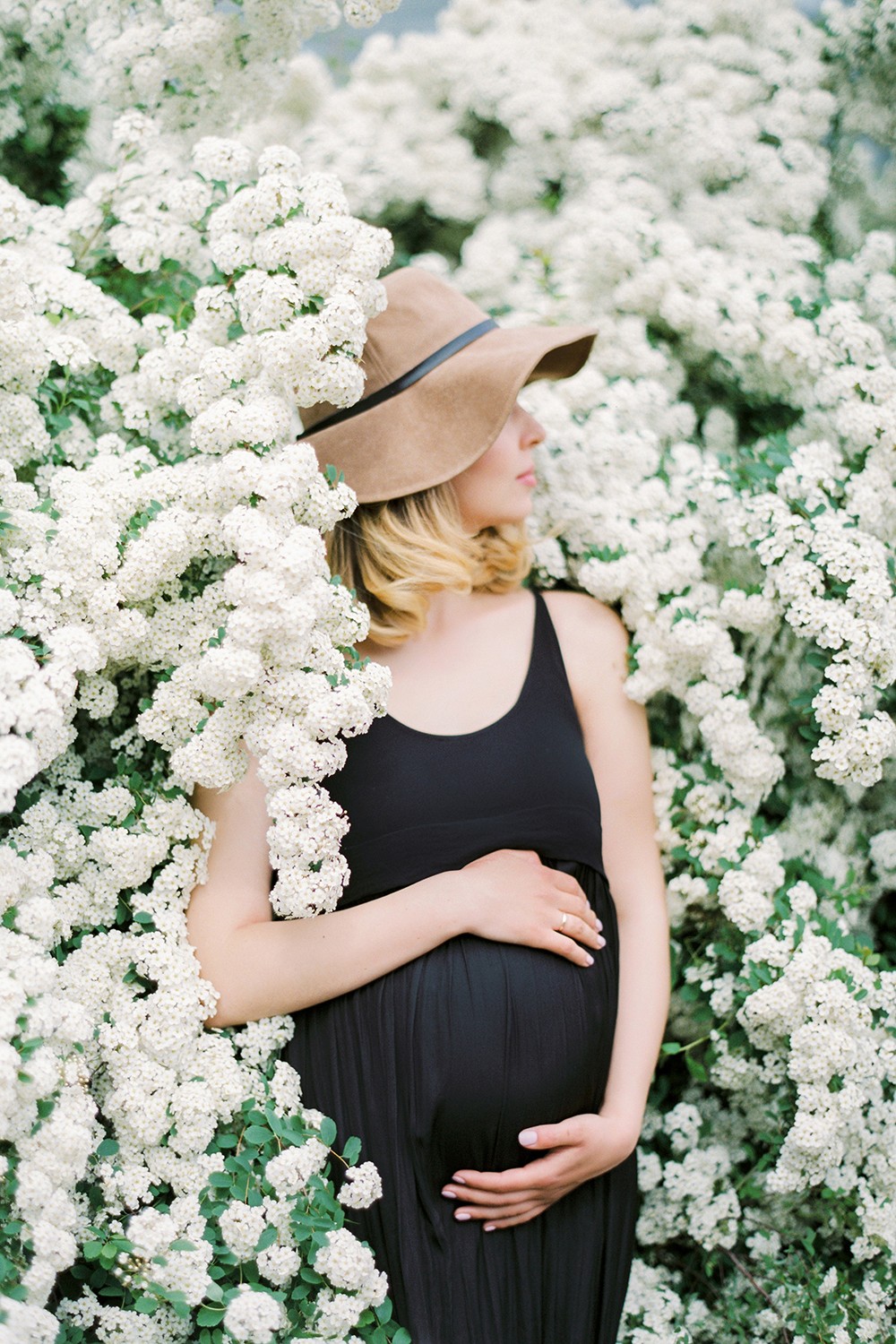 Alina Frendiy pregnancy photoshoot