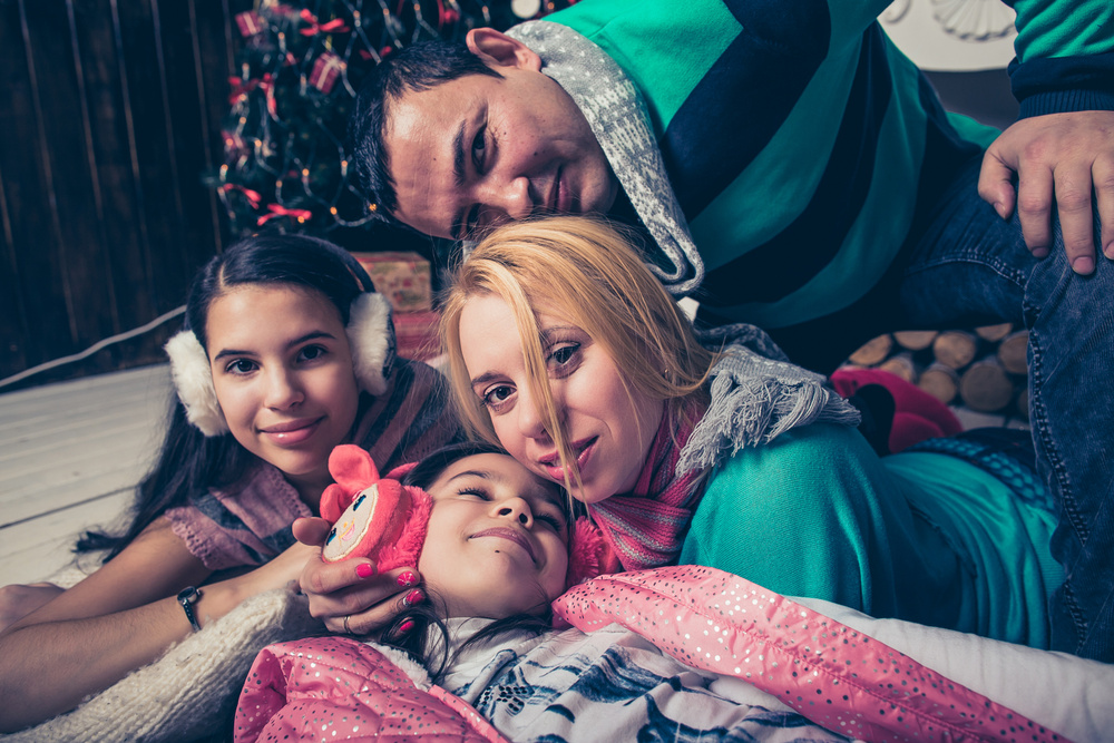 FAMILY - Иришка и Дима с девчонками