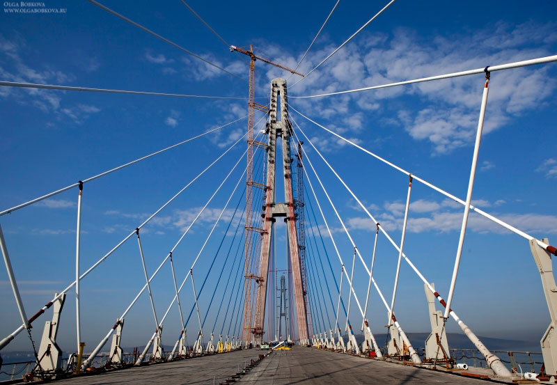 Владивосток. Строительство моста на о.Русский.2012