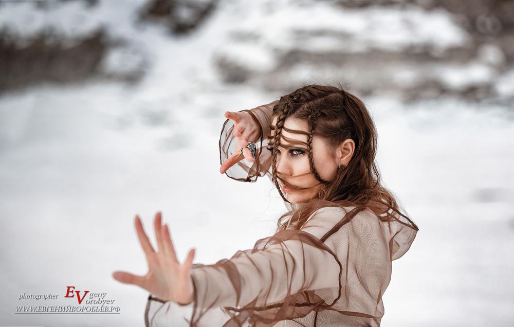 фотосессия фотограф Красноярск природа прическа макияж косы зима снег Енисей