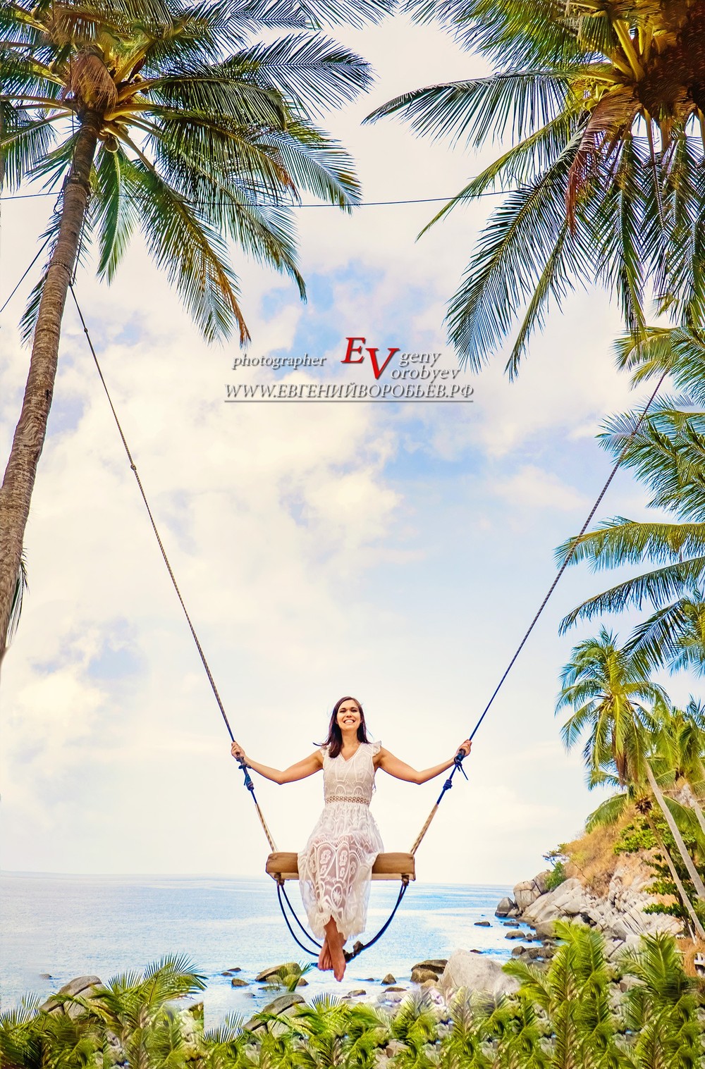 фотосессия фотограф Пхукет качели идея место пляж пальмы красивая девушка