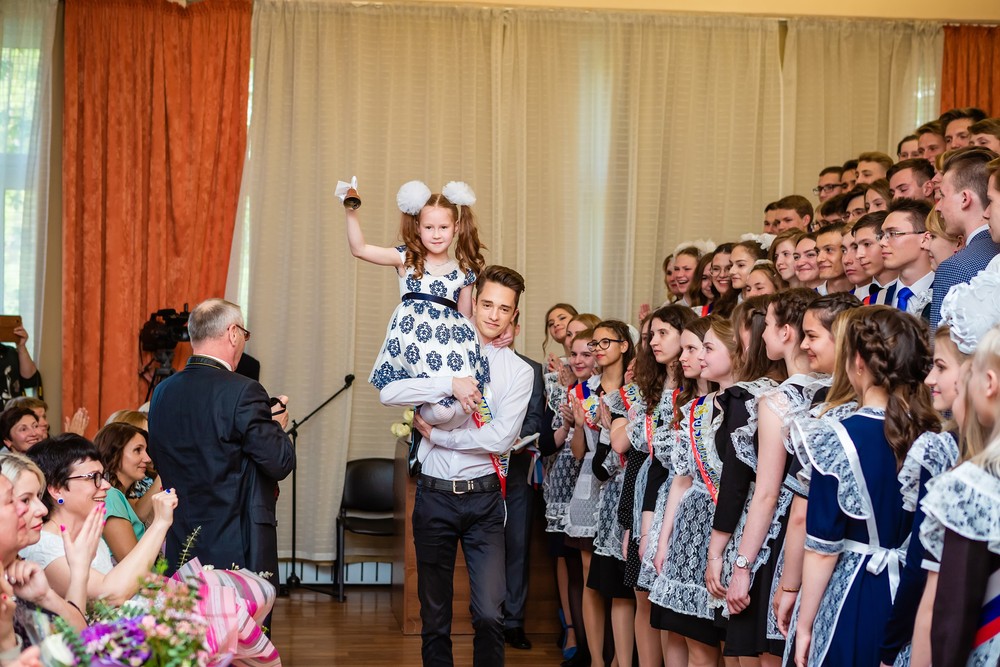 фотограф на выпускной в Красноярске выбор лучший фотосессия школа 