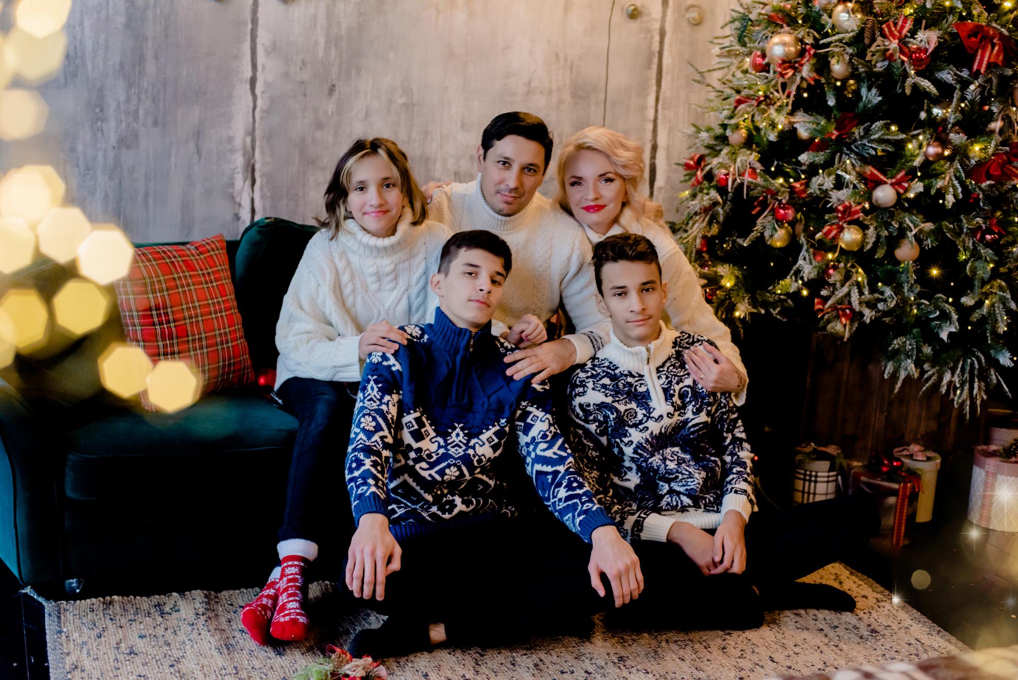 Екатерина и ее семья, новогодняя фотосессия