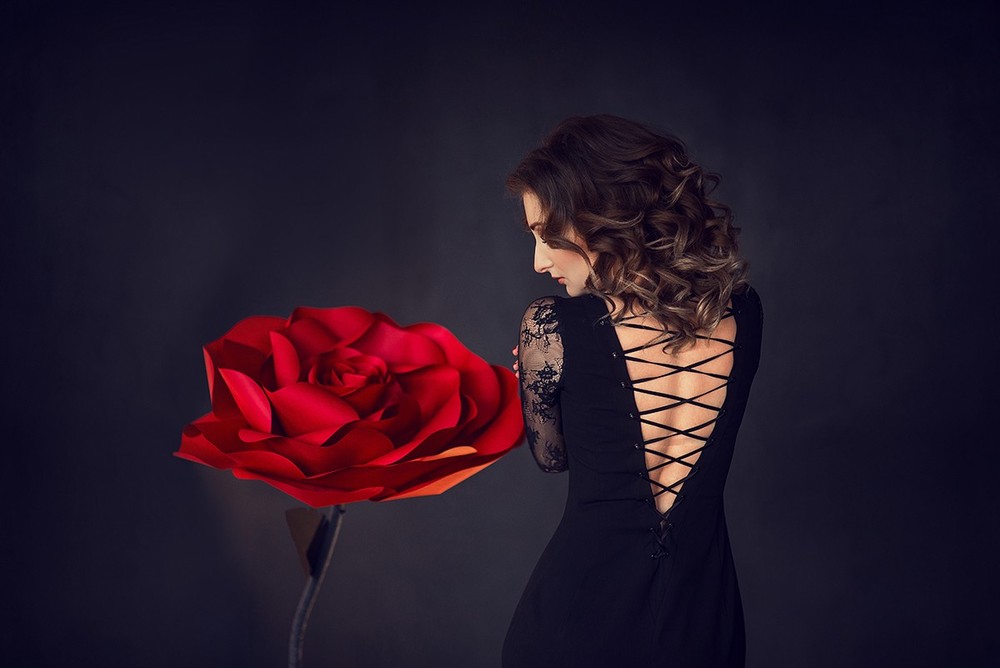 Женские портреты - Красная Роза