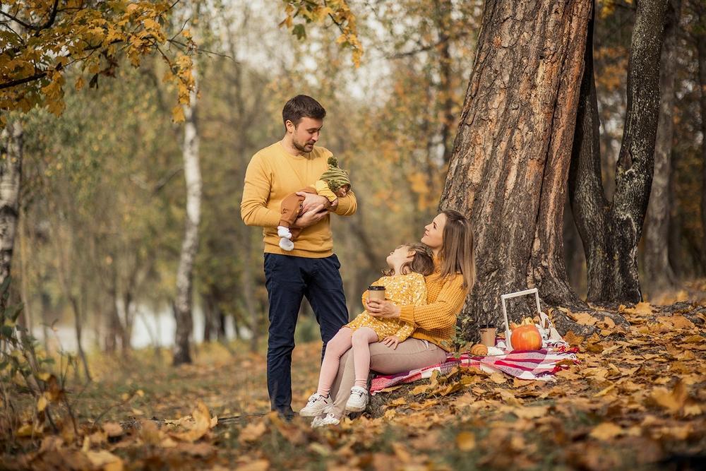 Семейные фотосессии - Осень с дочками