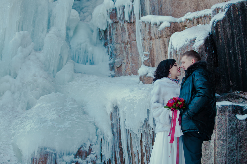 FROZEN WATERFALL