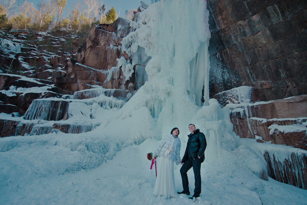 FROZEN WATERFALL