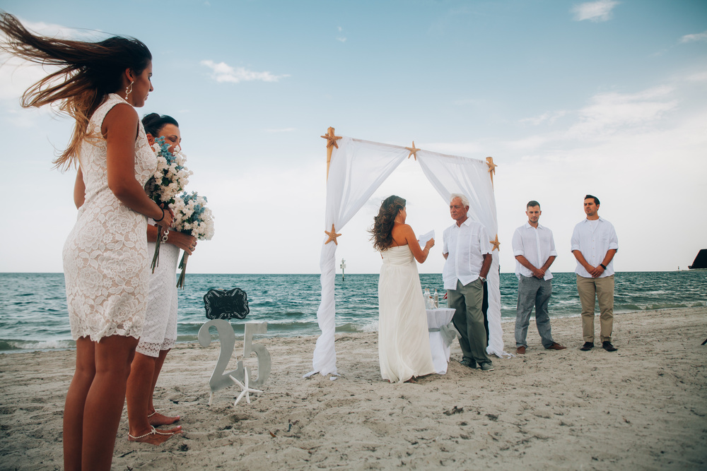 Robert and Elina beach wedding