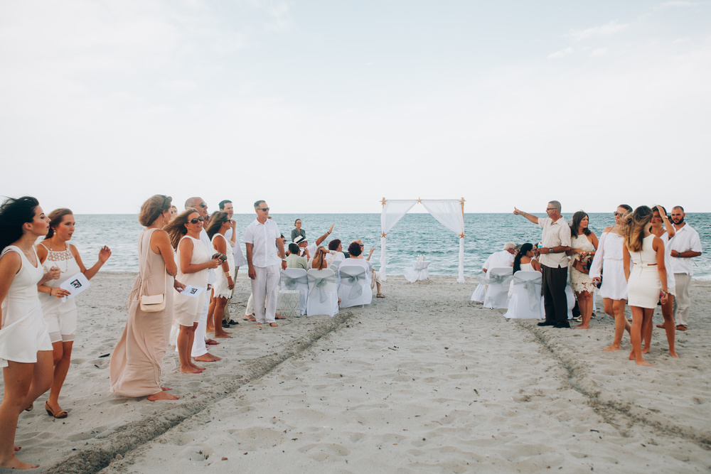 Robert and Elina beach wedding