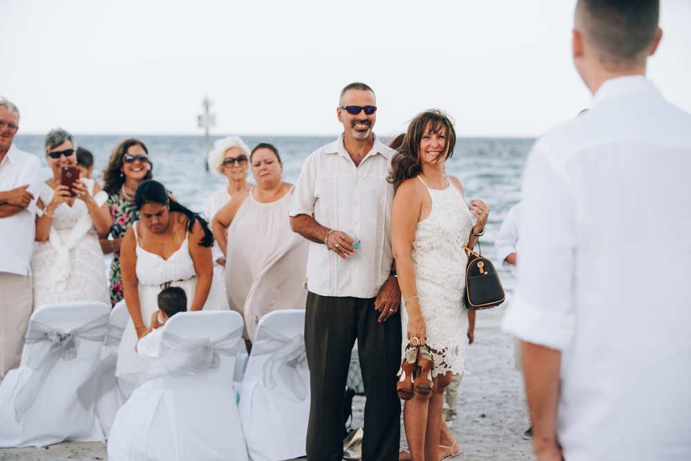 Robert and Elina beach wedding