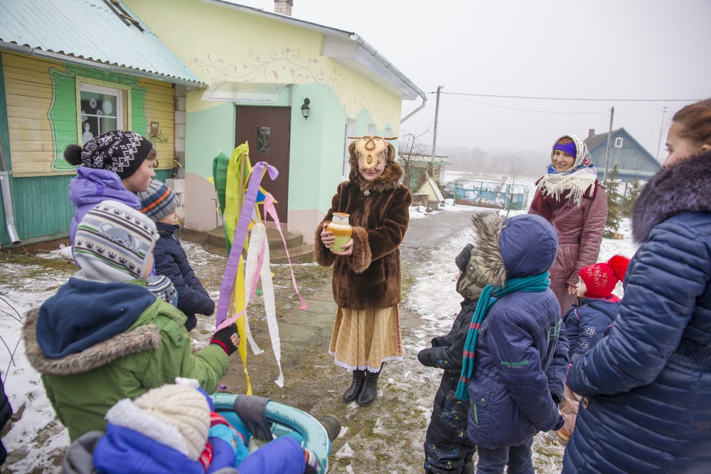 Празднование Новолетия. 25 декабря. Детский праздник и колядные вечорки.