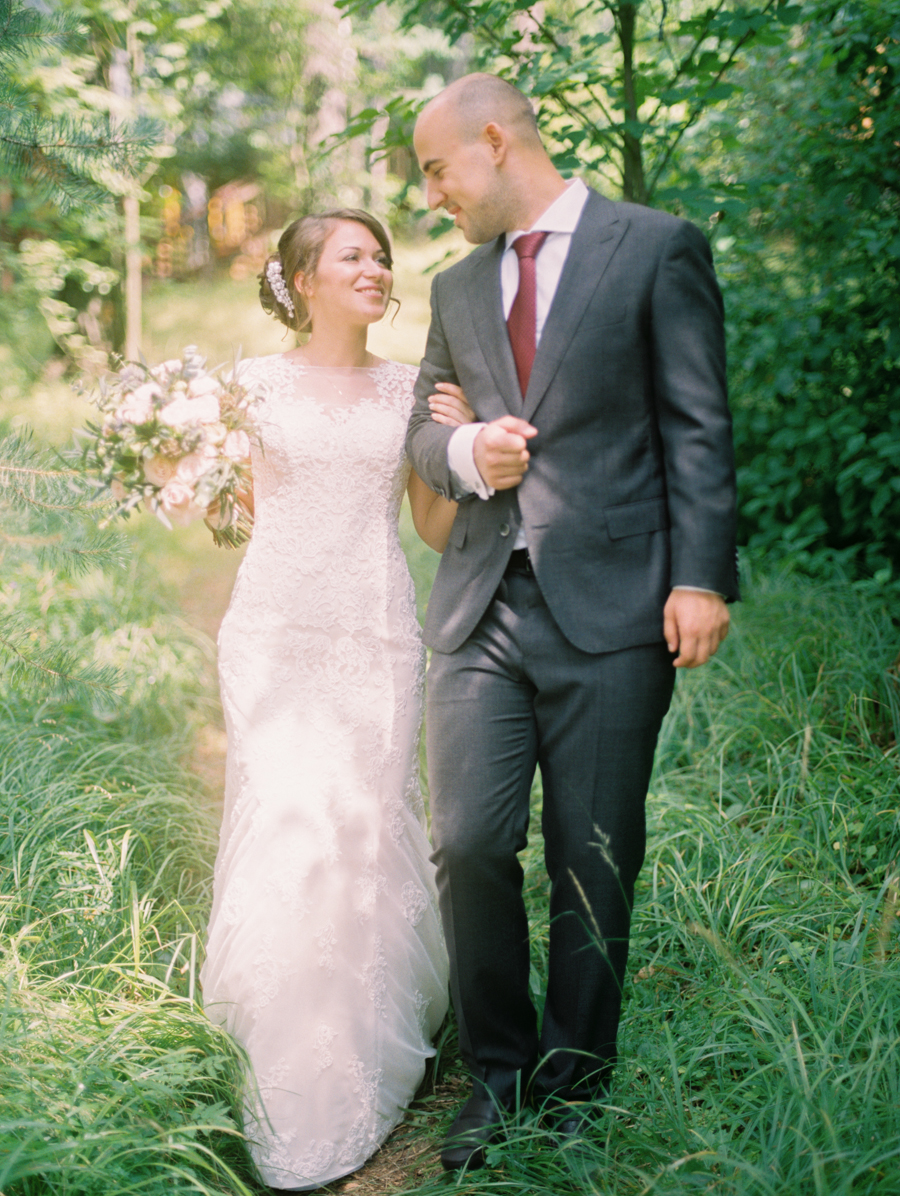 Rustic wedding with horses and owl in Dobromysli Film