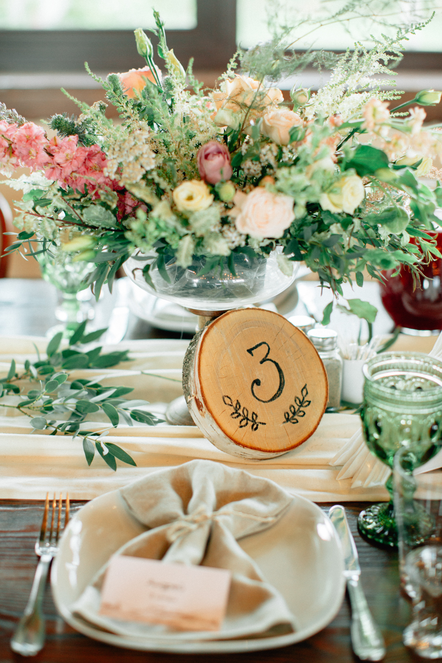 Rustic wedding with horses and owl in Dobromysli Film