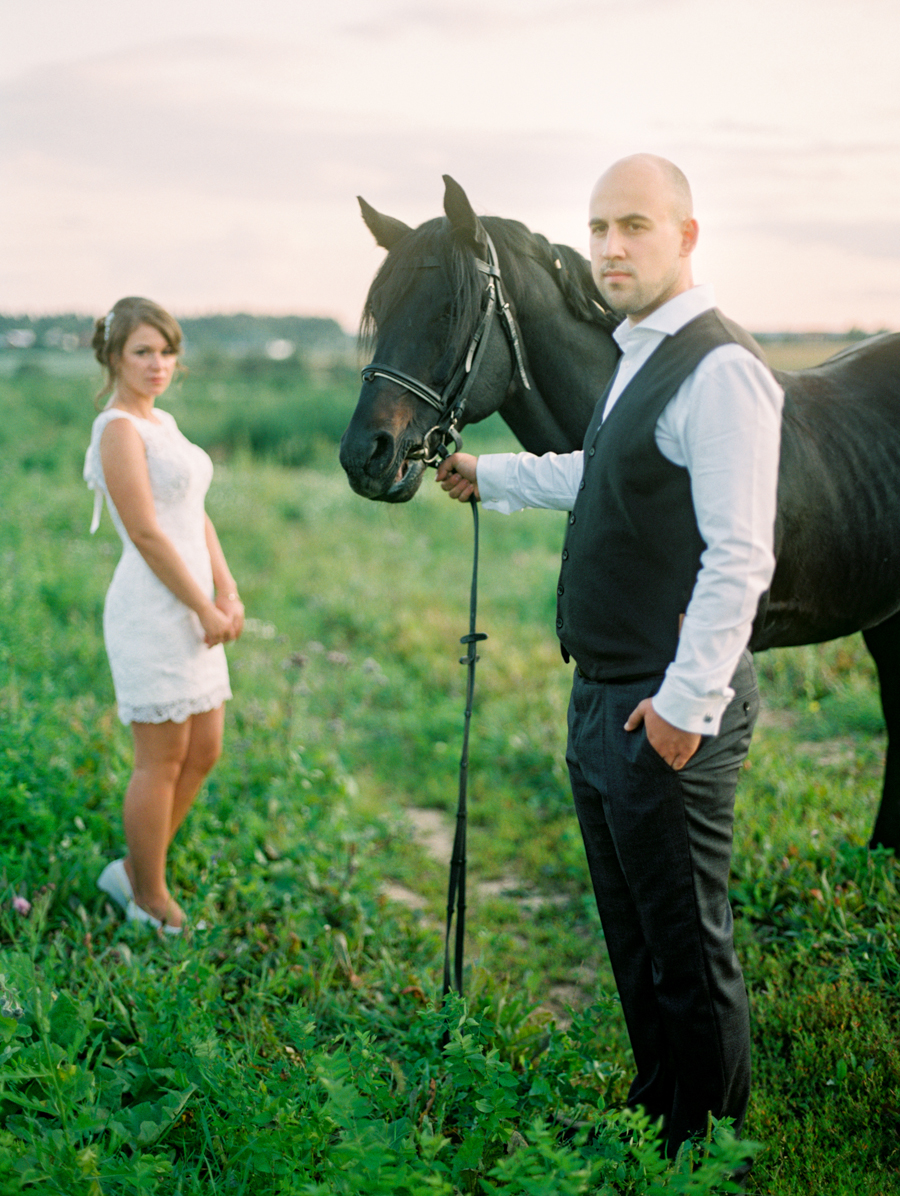 Rustic wedding with horses and owl in Dobromysli Film