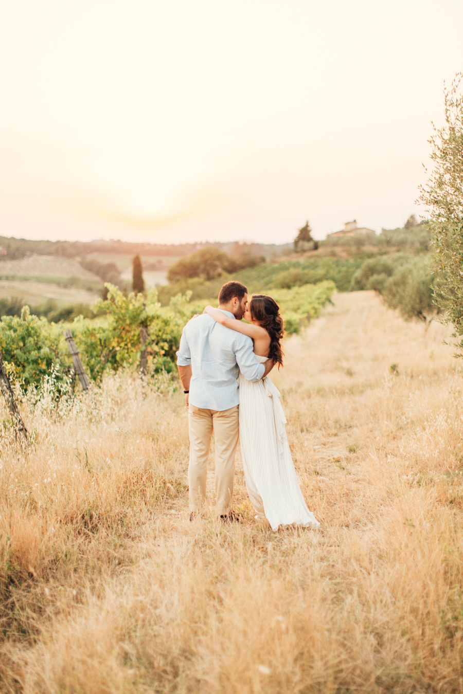 Tuscan hills engagement