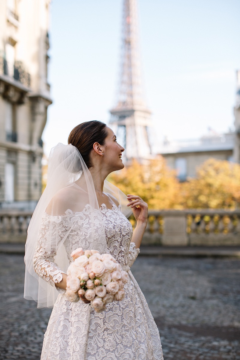 Красивый букет для свадьбы в Париже