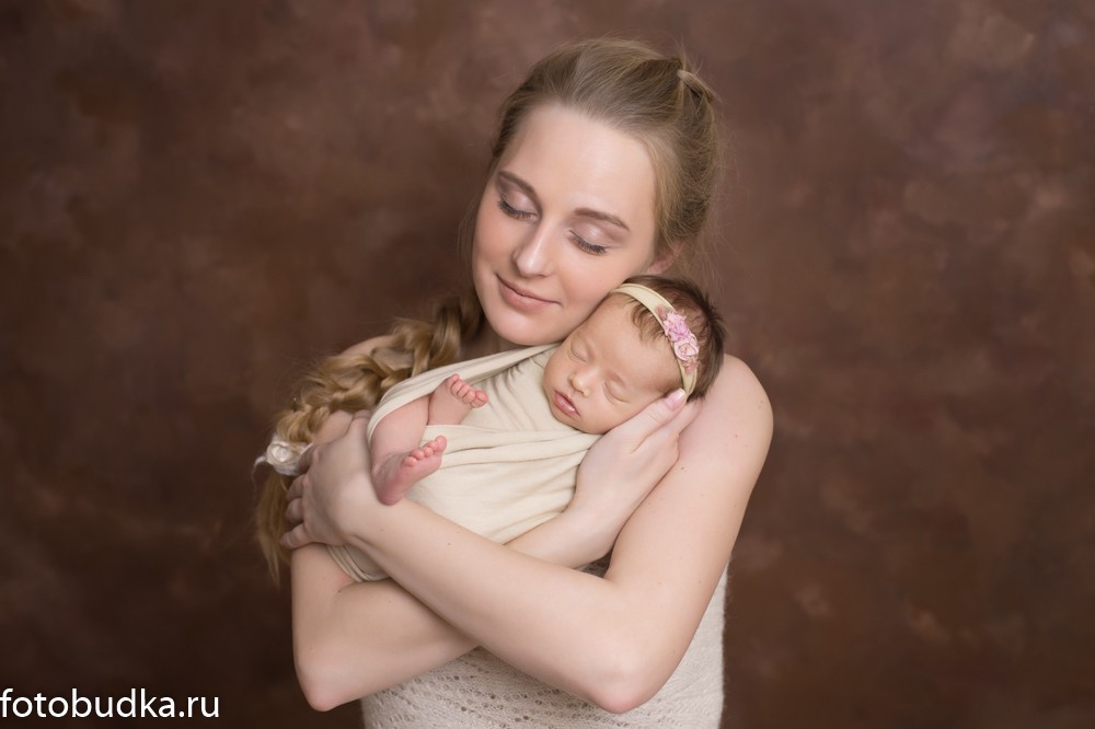новорожденный с мамой Юлия Абдулина фотограф новорожденных