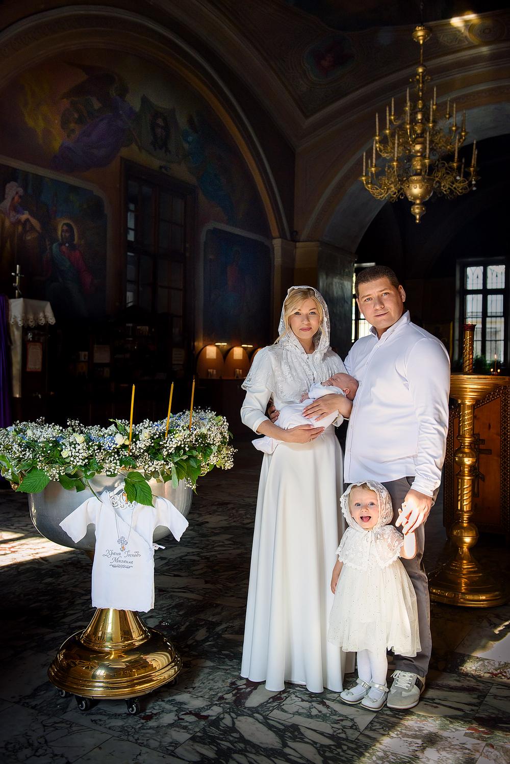 фотограф на крещение, москва, где крестить, ребенка, цветы, украшение, купели, самый красивый храм
