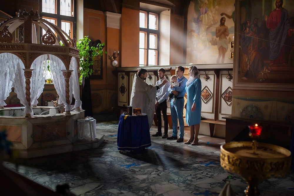 фотограф на крещение, крестины, москва, храм Воскресения Словущего в Даниловской Слободе, красивый