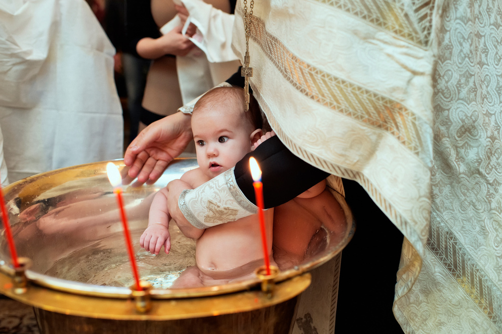 купель крещения младенцев