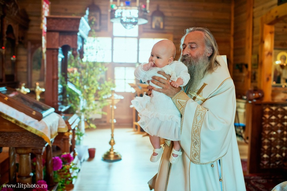 фотограф на крещение ребенка москва