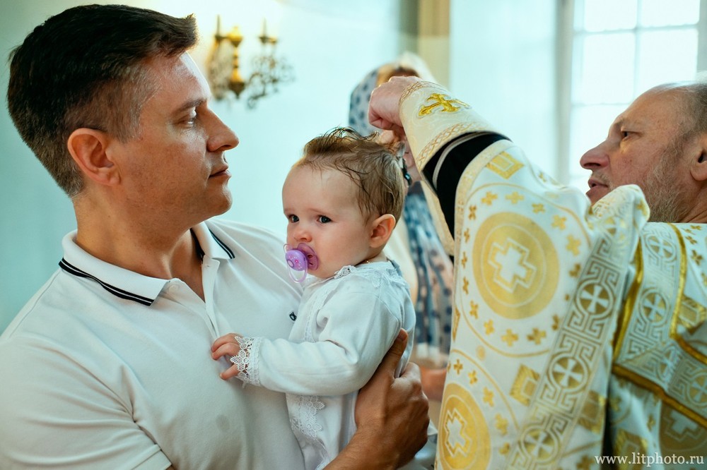крещение в москве