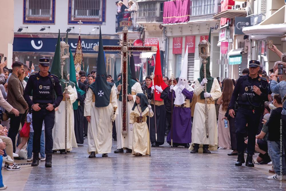Semana Santa 2025, Domingo de Ramos, Lágrimas y Favores