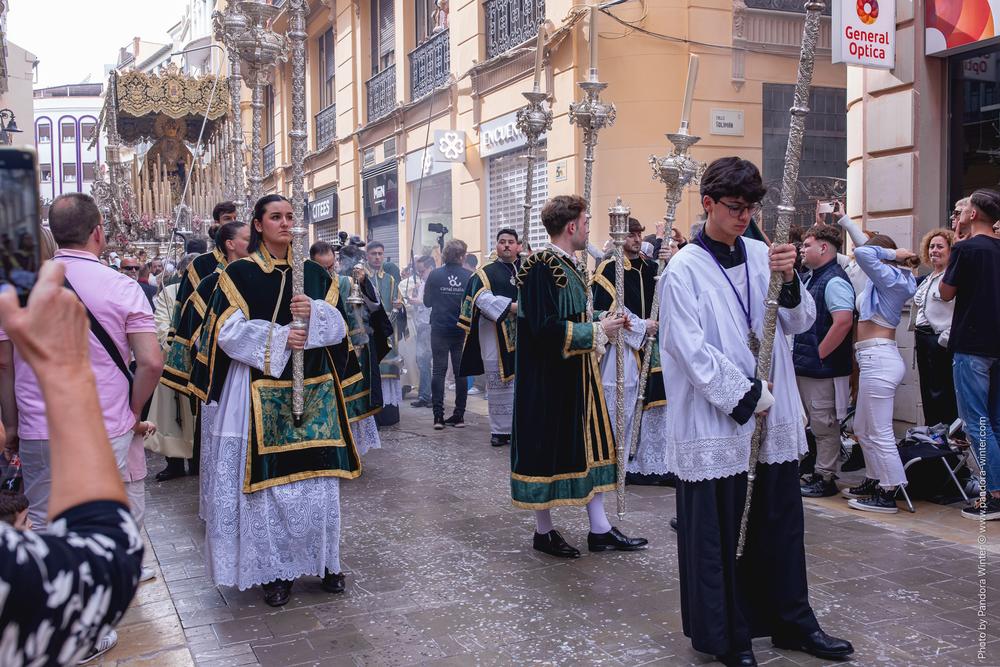 Semana Santa 2025, Domingo de Ramos, Lágrimas y Favores