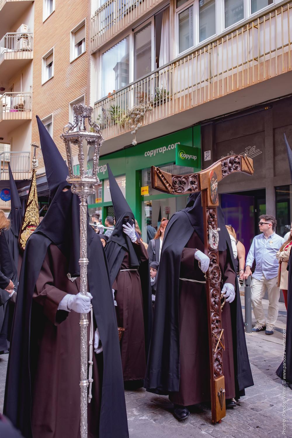 Semana Santa 2025, Domingo de Ramos, Lágrimas y Favores