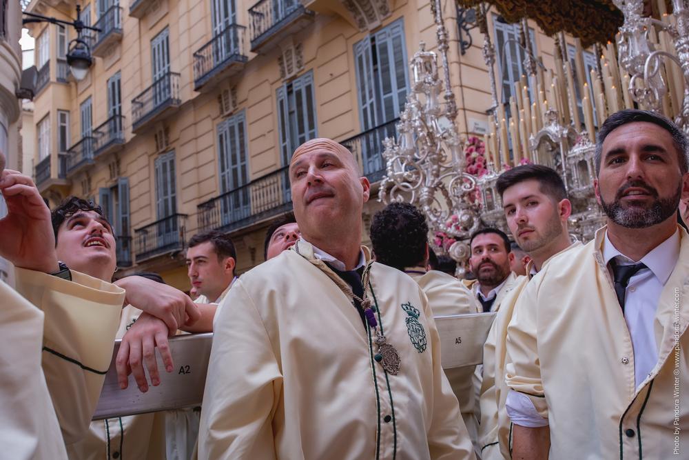 Semana Santa 2025, Domingo de Ramos, Lágrimas y Favores