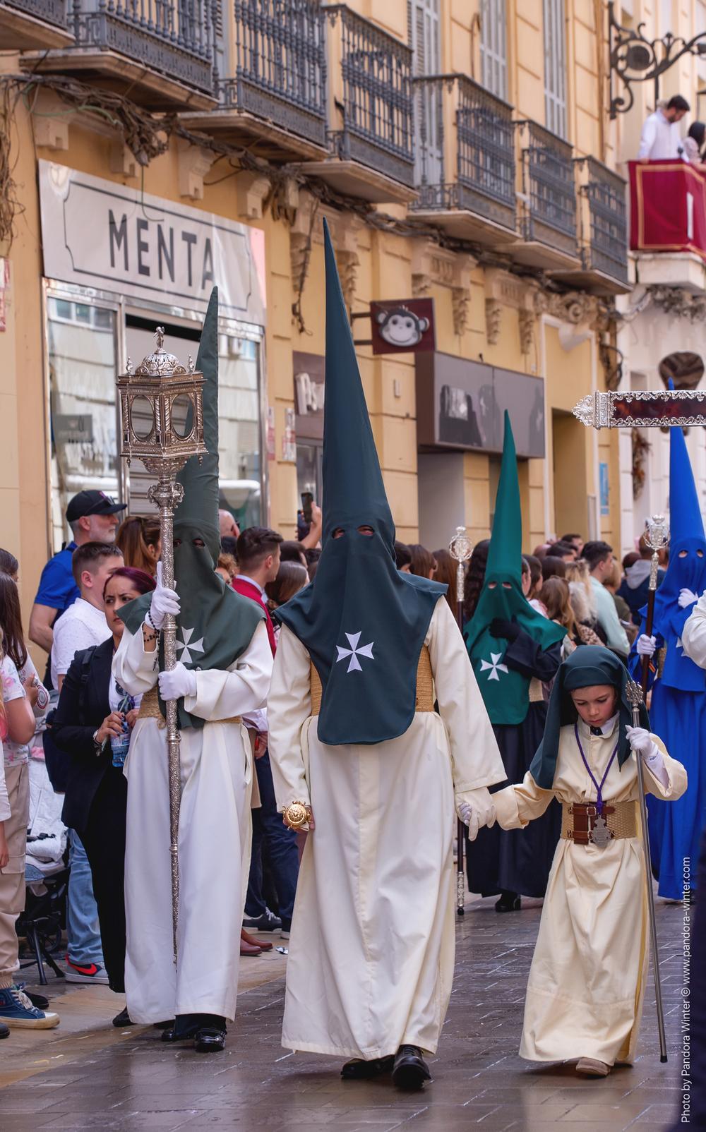 Semana Santa 2025, Domingo de Ramos, Lágrimas y Favores