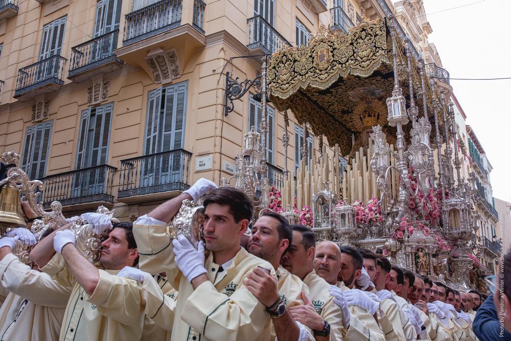 Semana Santa 2025, Domingo de Ramos, Lágrimas y Favores