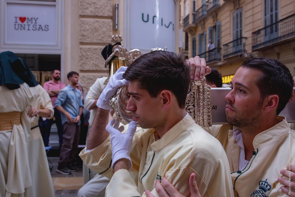 Semana Santa 2025, Domingo de Ramos, Lágrimas y Favores